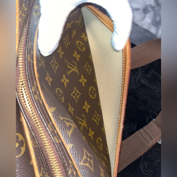 Louis Vuitton Reporter PM messenger bag - Picture 12 of 13